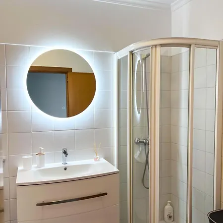 The Pink - Holidays In Madeira Island *