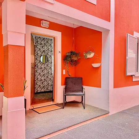 The Pink - Holidays In Madeira Island Caniço