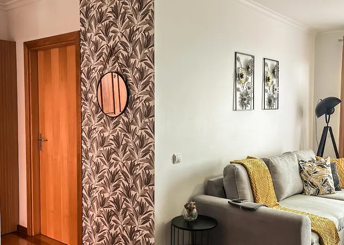 The Pink - Holidays In Madeira Island