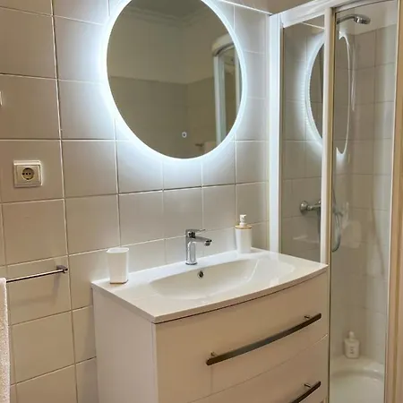 The Pink - Holidays In Madeira Island アパート カニコ