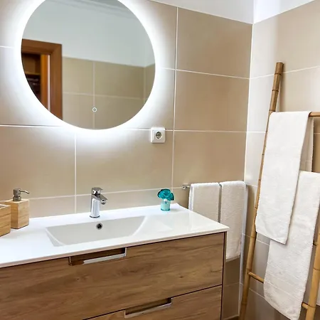 The Pink - Holidays In Madeira Island Διαμέρισμα Caniço