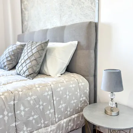 The Pink - Holidays In Madeira Island Caniço