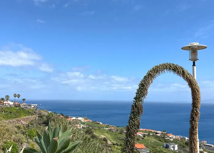 The Pink - Holidays In Madeira Island * קאניקו